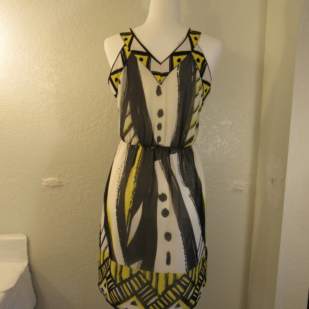 NY & Co Geometric Sleeveless Wrap Dress Yellow - Picture 4 of 6